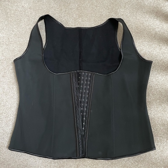 Waist trainer with straps - Picture 1 of 1